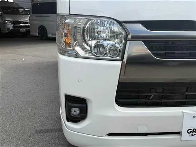 Toyota Hiace Van 2025 photo 5