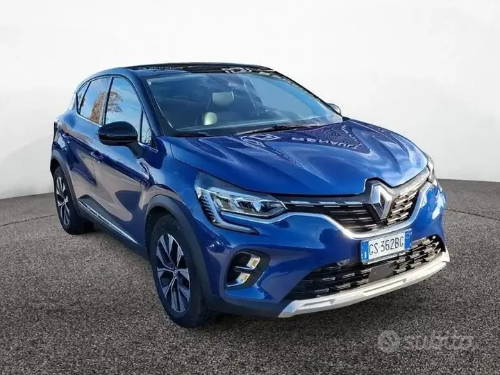 Renault Captur 2023 photo 2