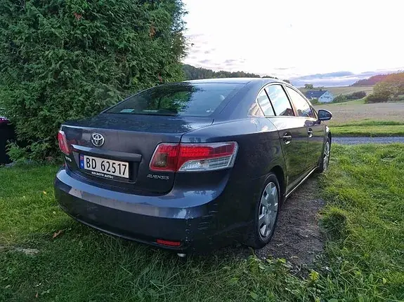 Toyota Avensis 2009 photo 4