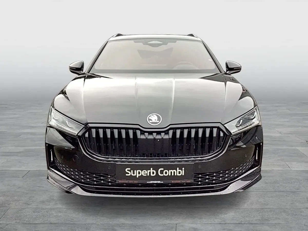 Skoda Superb 2025 photo 2