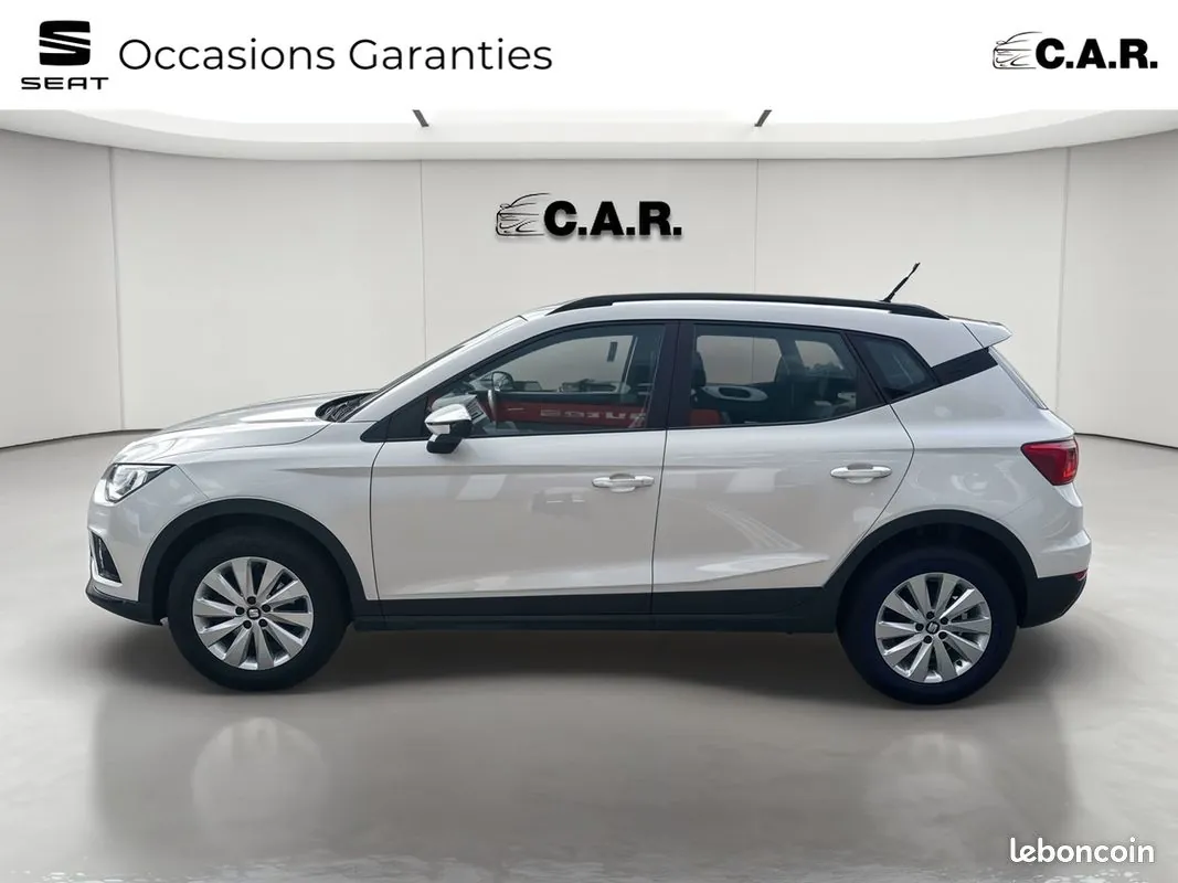Seat Arona 2017 photo 2
