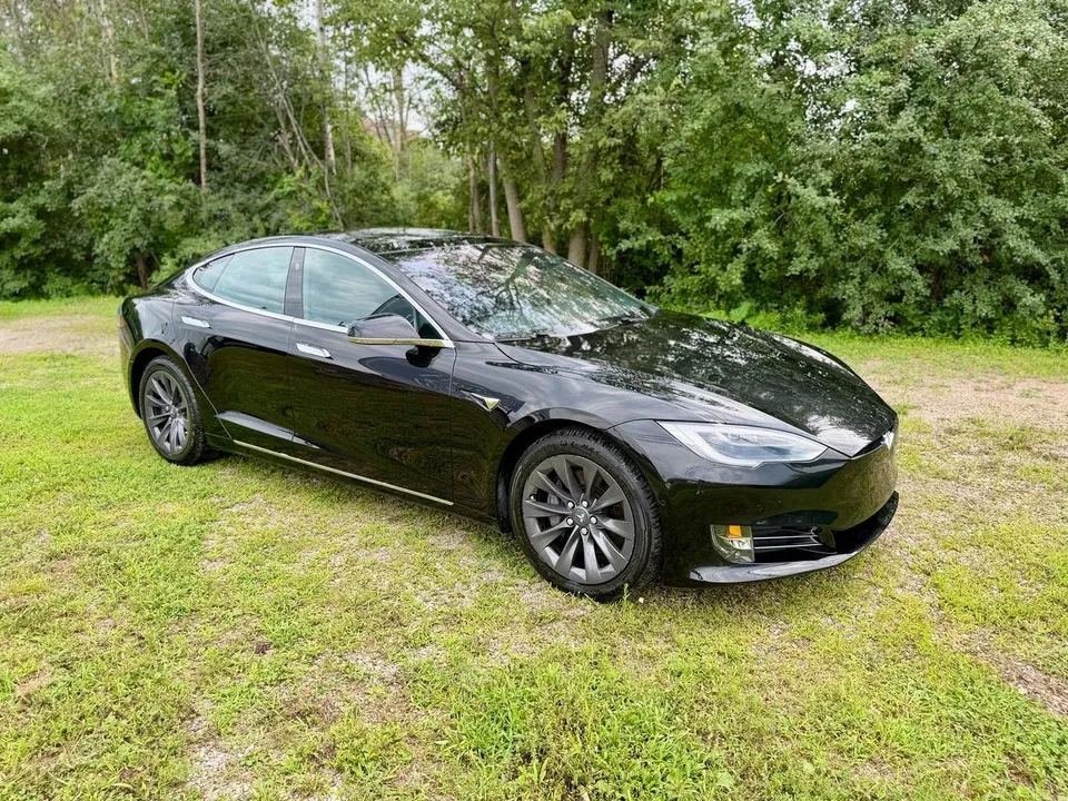 Tesla Model S 2018 photo 2