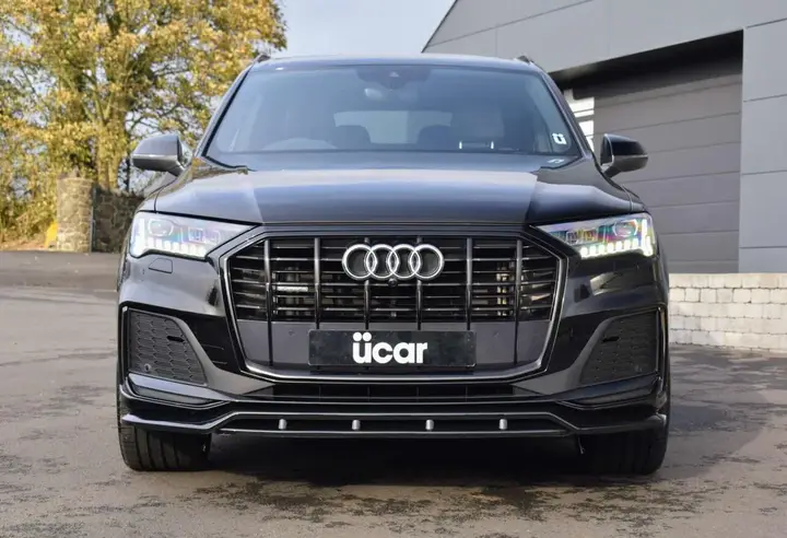 Audi Q7 2023 photo 2