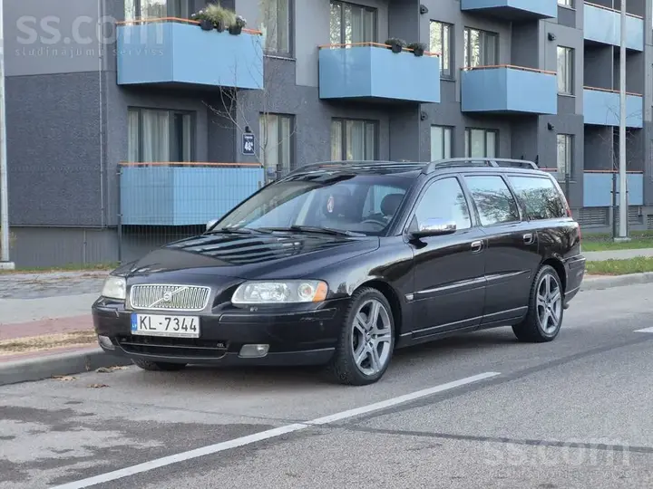 Volvo V70 2005 photo 2
