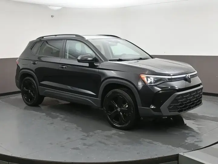 Volkswagen Taos