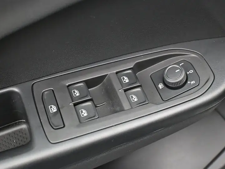 Volkswagen Taos 2025 photo 5
