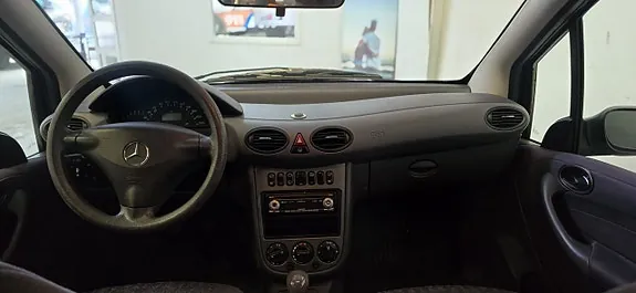 Mercedes-Benz A160 2002 photo 4