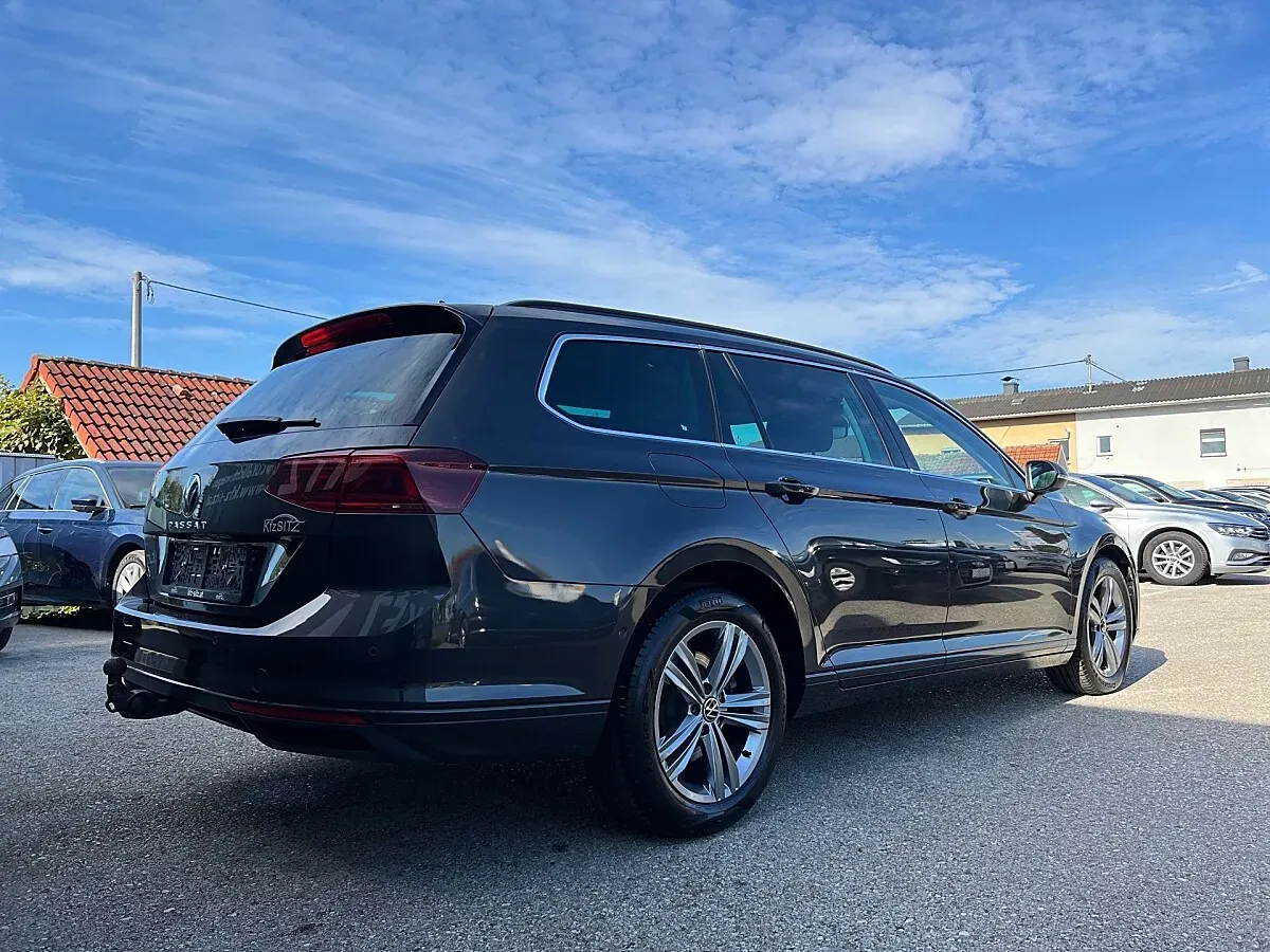 Volkswagen Passat 2022 photo 3