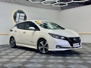Nissan Leaf 2021 photo 2