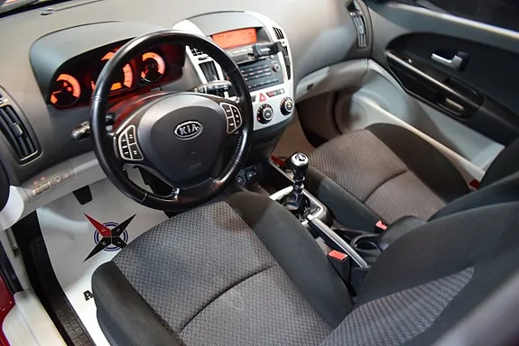 Kia Ceed 2007 photo 5