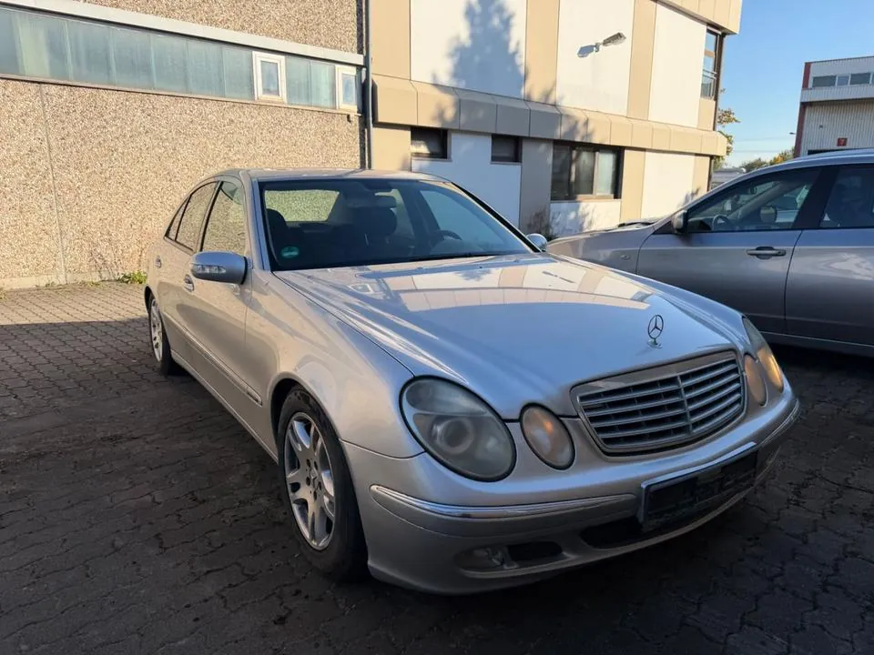 Mercedes-Benz E 270