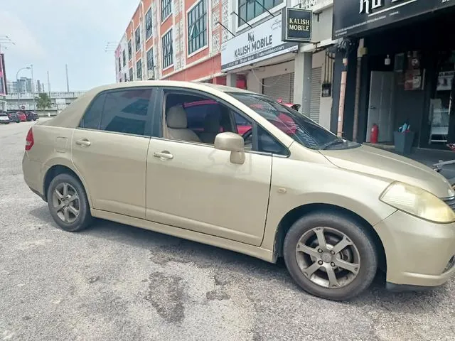 Nissan Latio