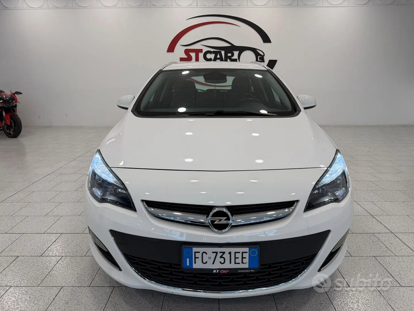 Opel Astra 2015 photo 2