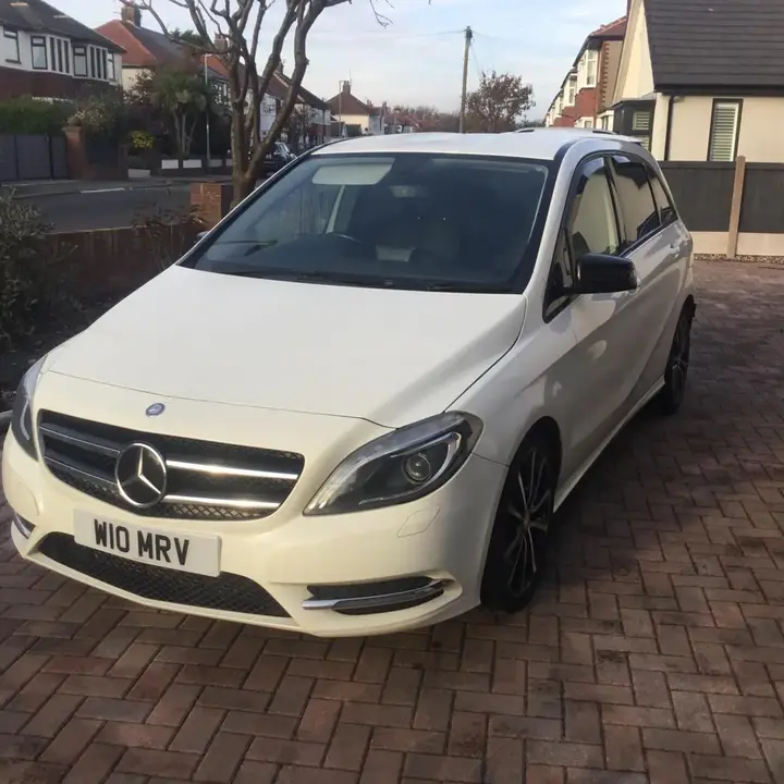Mercedes-Benz B-Class 2013 photo 3