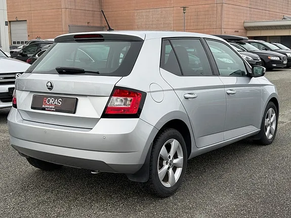 Skoda Fabia 2015 photo 5