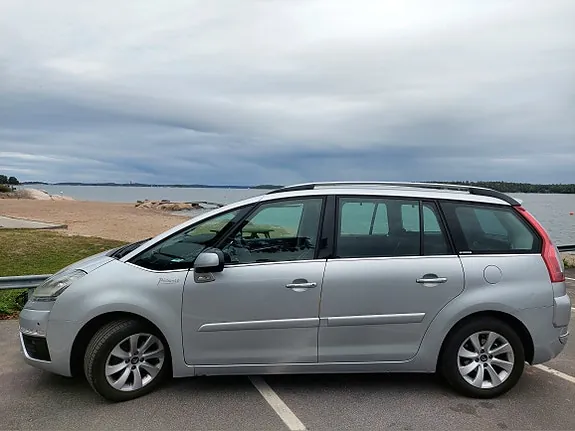 Citroen Grand C4 Picasso 2012 photo 4