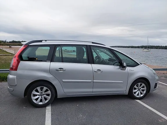 Citroen Grand C4 Picasso 2012 photo 2