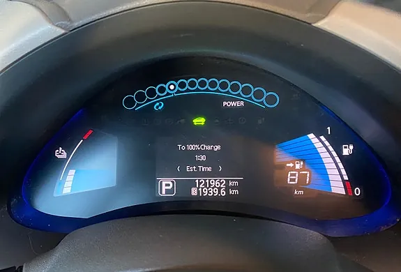 Nissan Leaf 2013 photo 2