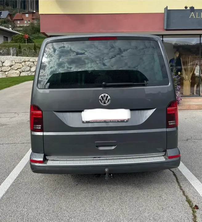 Volkswagen Multivan 2023 photo 3