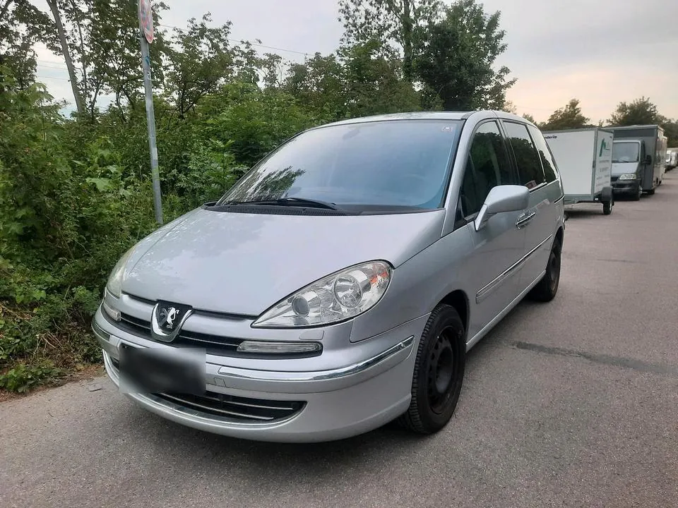 Peugeot 807