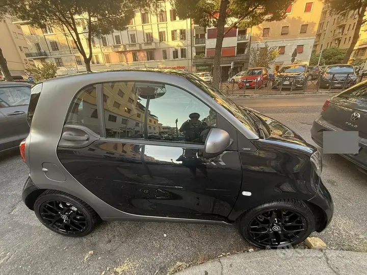 Smart Fortwo 2019 photo 2