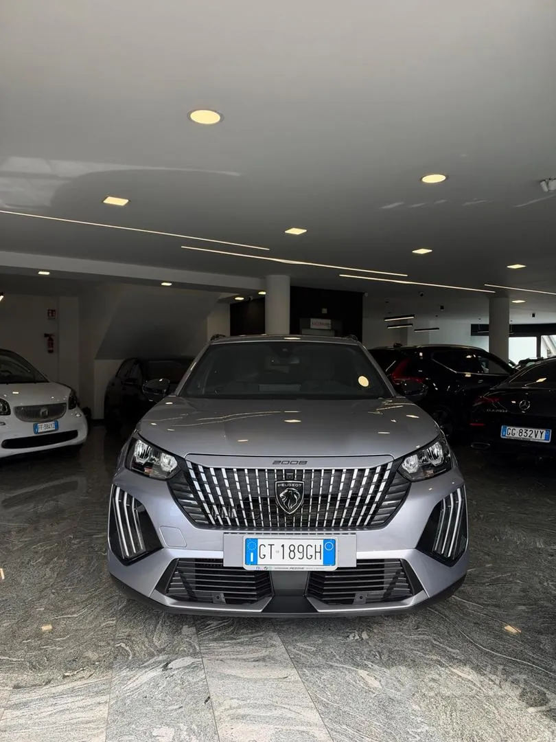 Peugeot 2008 2024 photo 5