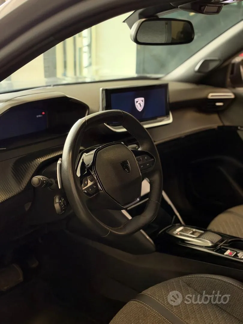 Peugeot 2008 2024 photo 4