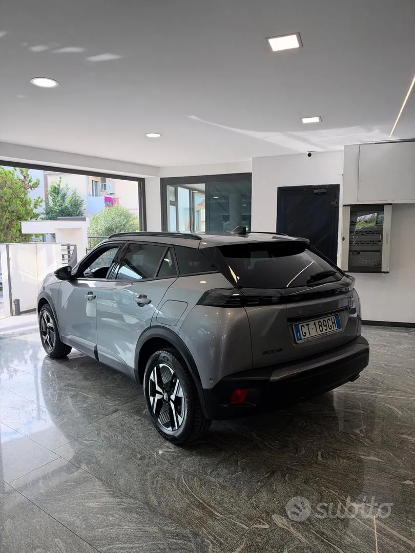 Peugeot 2008 2024 photo 2