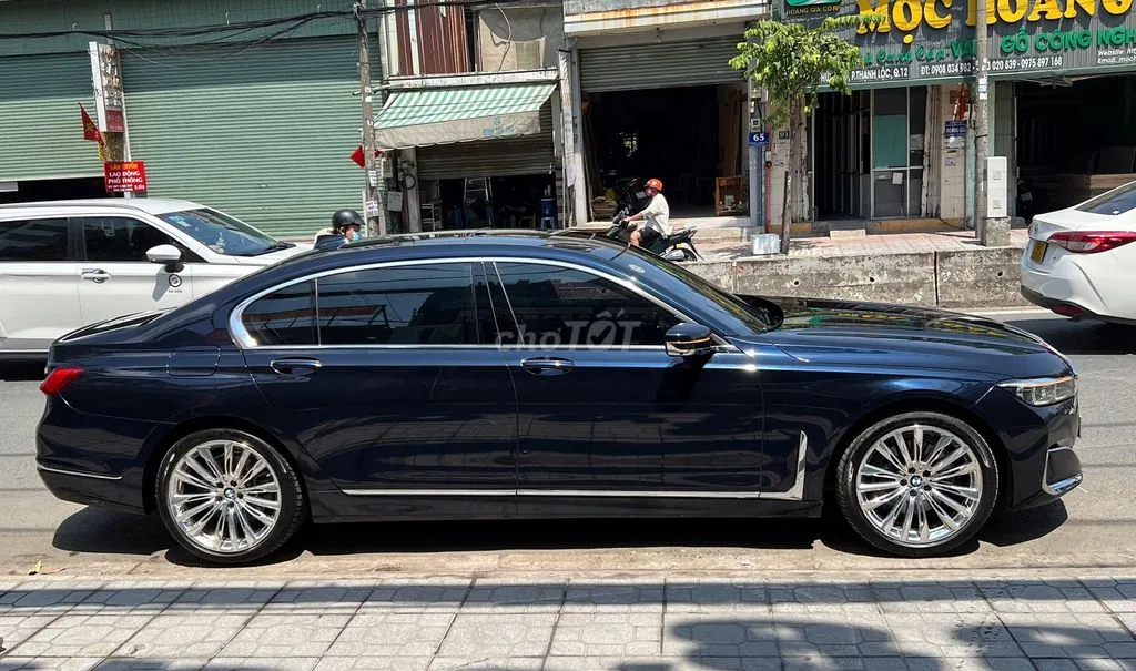 BMW 7 Series 2020 photo 3