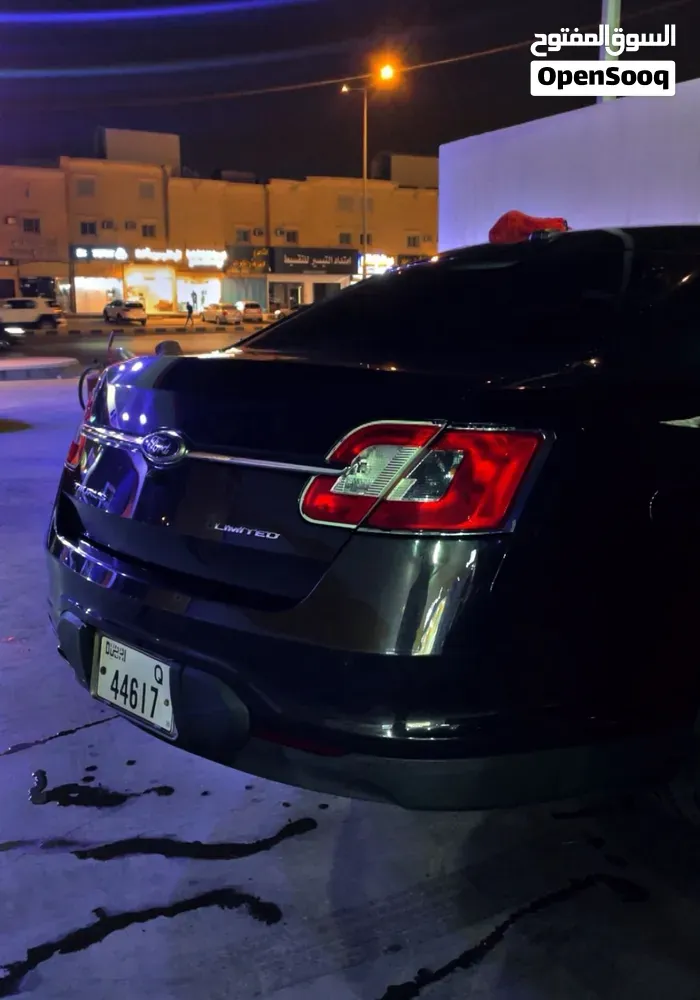 Ford Taurus