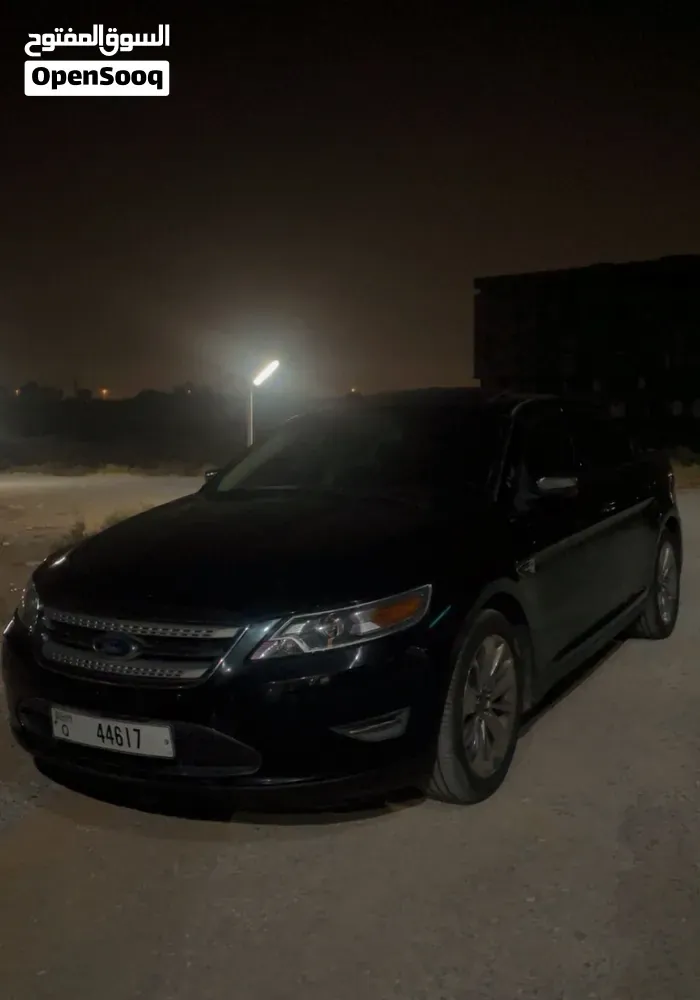 Ford Taurus 2011 photo 3