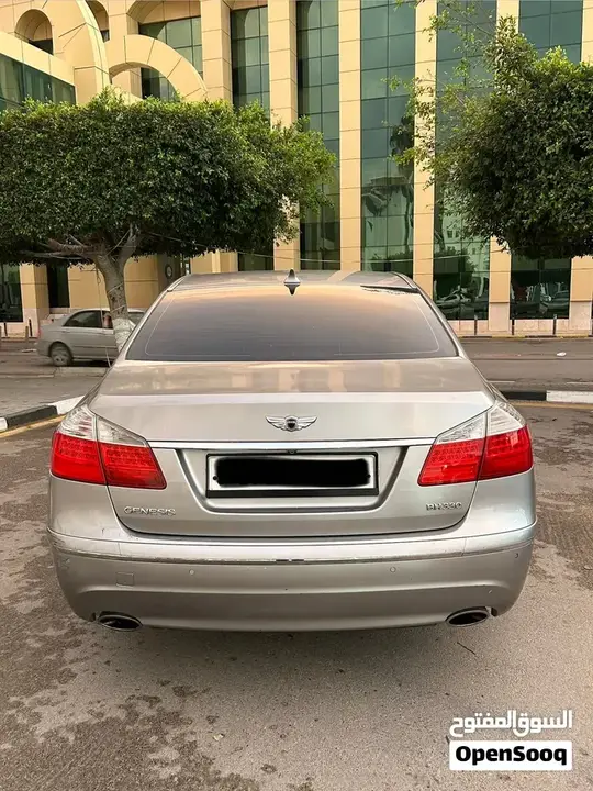 Hyundai Genesis 2010 photo 4