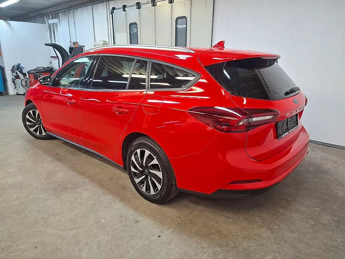 Ford Focus 2023 photo 3