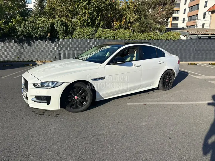 Jaguar Xe 2017 photo 3