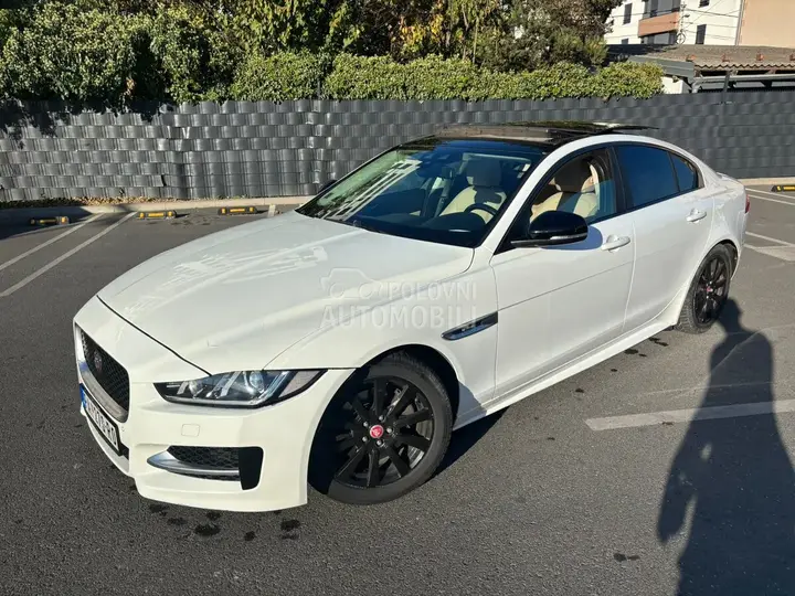 Jaguar Xe