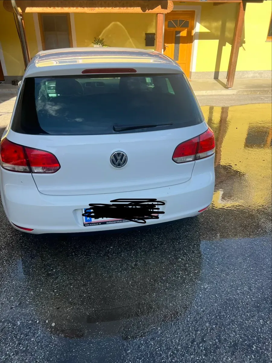 Volkswagen Golf 2010 photo 3