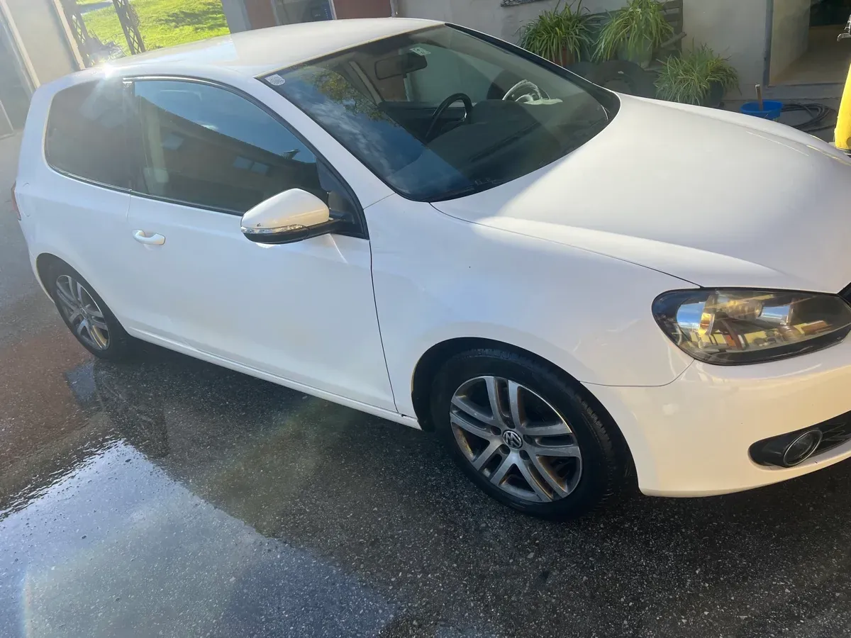 Volkswagen Golf 2010 photo 2
