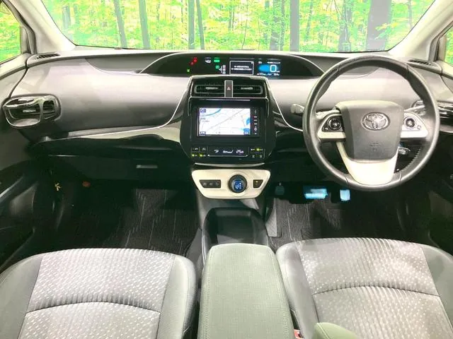 Toyota Prius 2016 photo 2