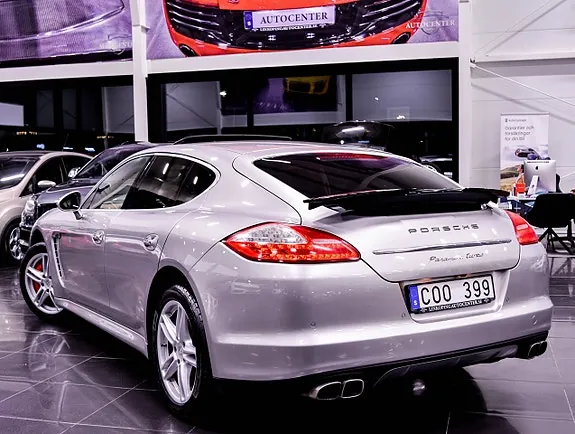 Porsche Panamera 2011 photo 3