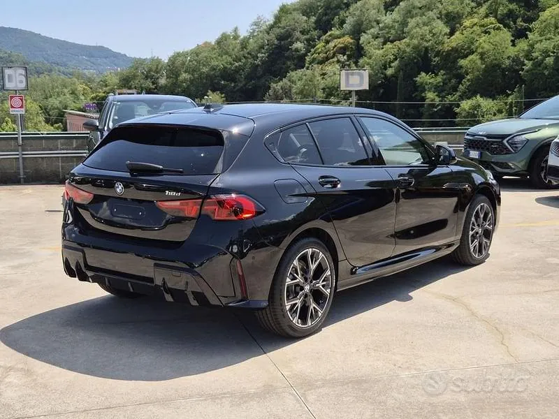 BMW 1 Series 2026 photo 4