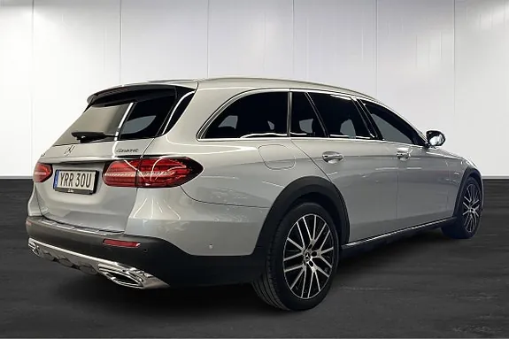 Mercedes-Benz E-Class 2022 photo 5