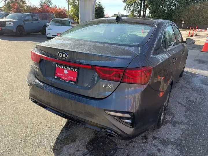 Kia Forte 2021 photo 5