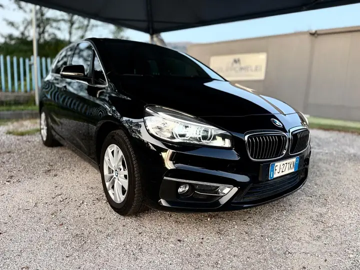 BMW 216D Active Tourer 2017 photo 2