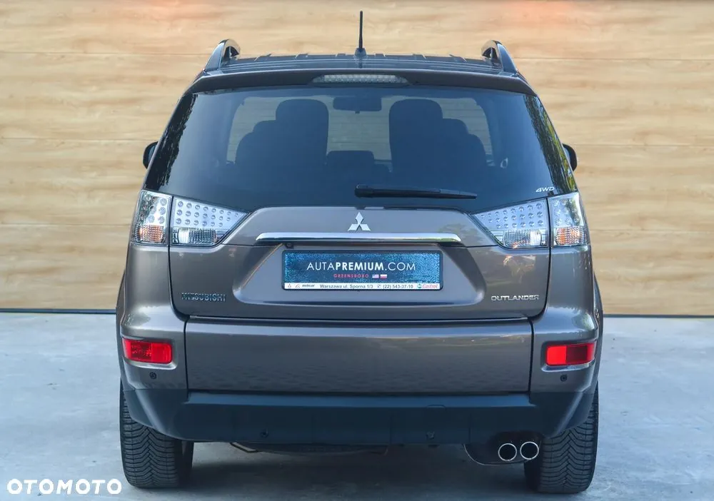 Mitsubishi Outlander 2011 photo 4