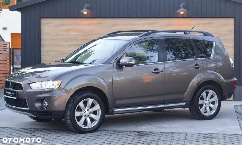 Mitsubishi Outlander 2011 photo 5