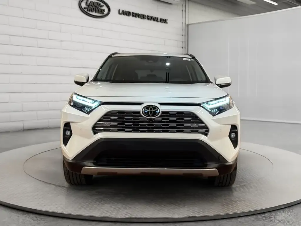 Toyota Rav4 2023 photo 2