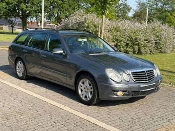 Mercedes-Benz E220 2007 photo 3