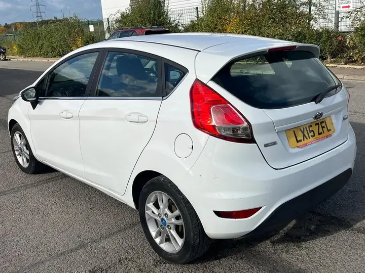Ford Fiesta 2015 photo 5