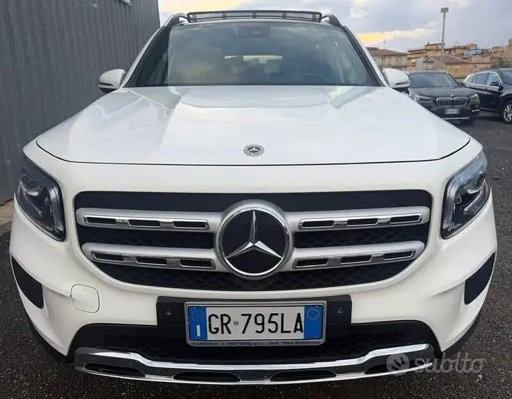 Mercedes-Benz Glb