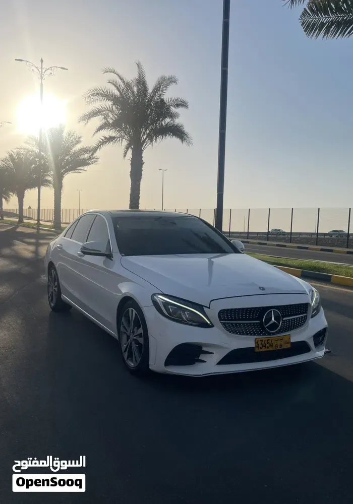 Mercedes-Benz C300 2017 photo 3